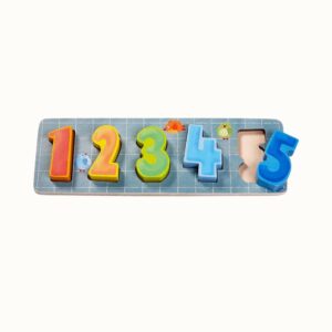 Träpussel med siffror 6 bitar