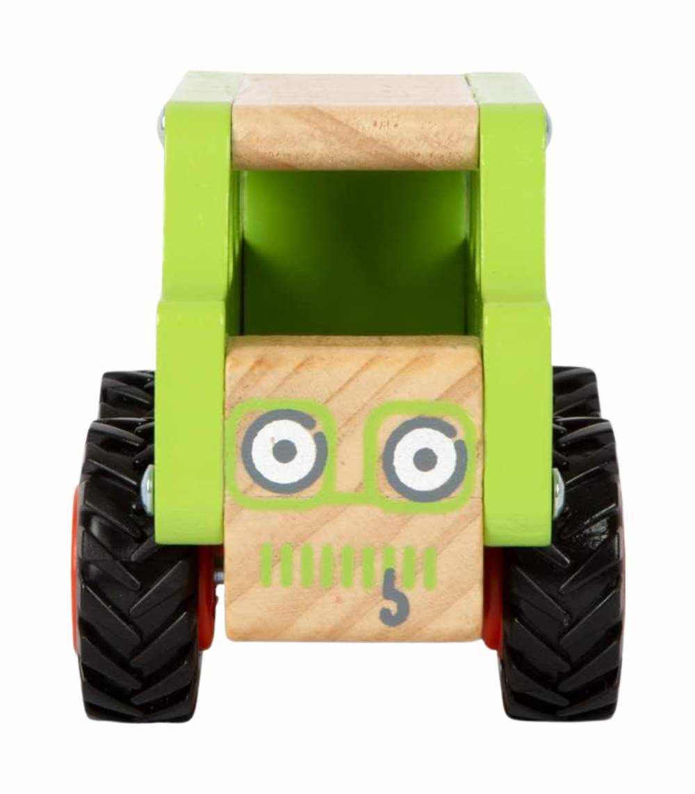 Terrängbil i trä med gummihjul