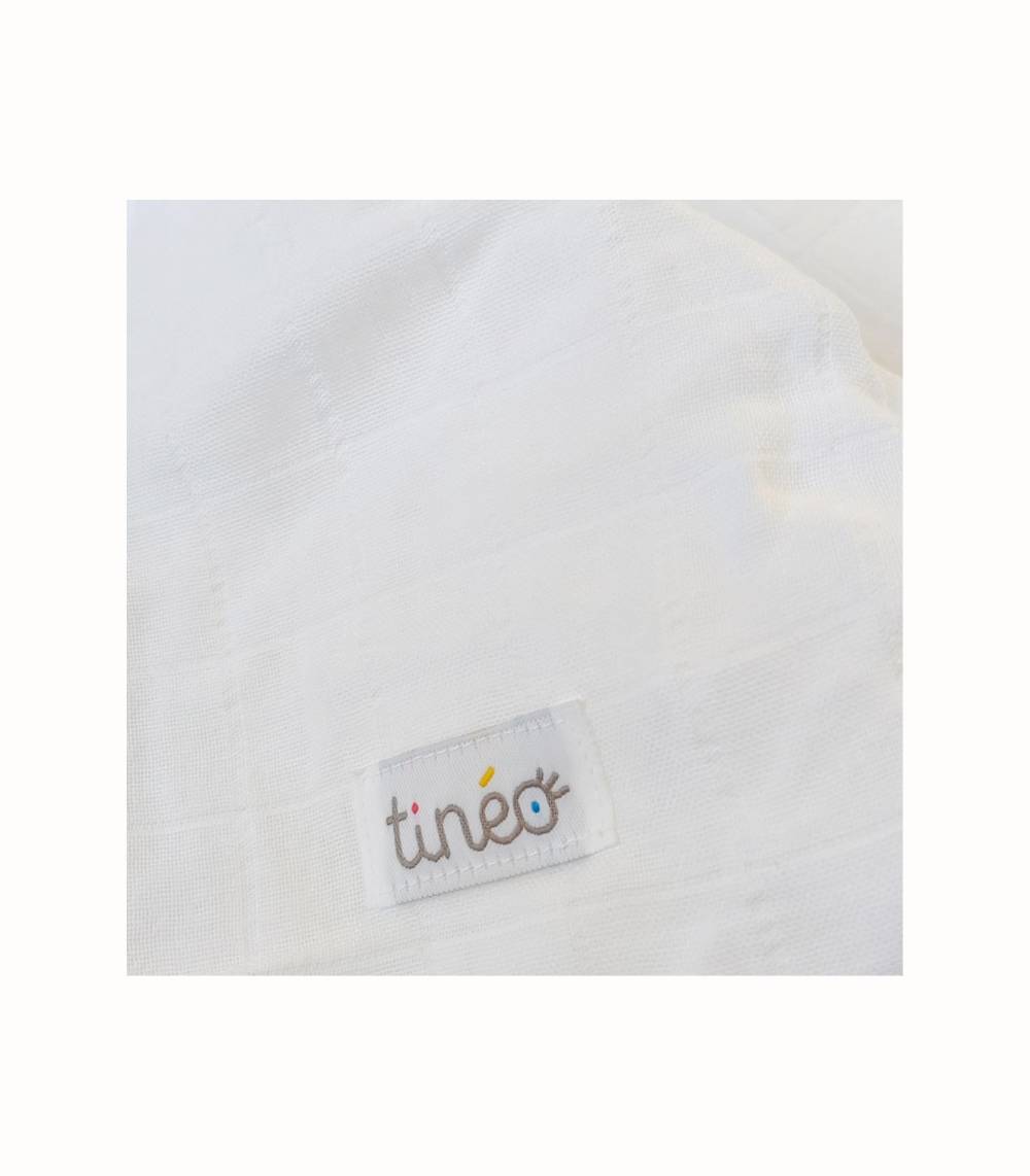 Tinéo Andningsbar Amningsduk Vit